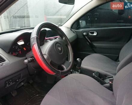Рено Меган 2008 в Сумах на Automoto.ua Красный Рено Меган, объемом двигателя 1.4 л и пробегом 250 тыс. км за 4000 $, фото 7 на Automoto.ua
