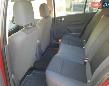 Красный Рено Меган, объемом двигателя 1.6 л и пробегом 167 тыс. км за 5900 $, фото 60 на Automoto.ua