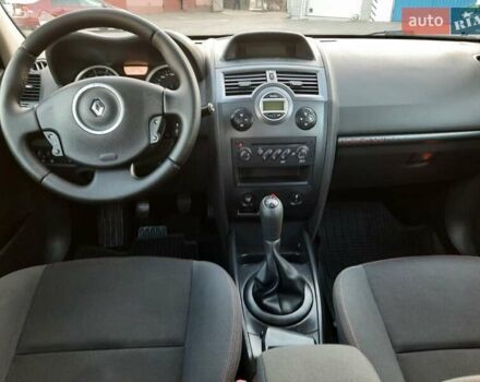 Красный Рено Меган, объемом двигателя 1.6 л и пробегом 167 тыс. км за 5900 $, фото 55 на Automoto.ua