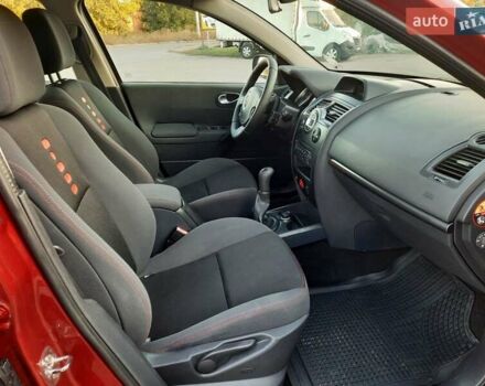 Красный Рено Меган, объемом двигателя 1.6 л и пробегом 167 тыс. км за 5900 $, фото 101 на Automoto.ua