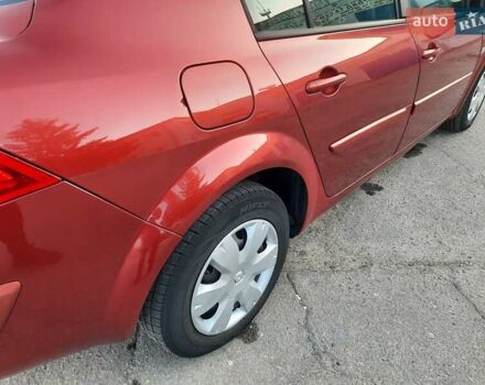 Красный Рено Меган, объемом двигателя 1.6 л и пробегом 167 тыс. км за 5900 $, фото 83 на Automoto.ua