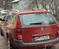 Красный Рено Меган, объемом двигателя 1.6 л и пробегом 400 тыс. км за 5000 $, фото 6 на Automoto.ua