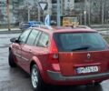 Красный Рено Меган, объемом двигателя 1.6 л и пробегом 400 тыс. км за 5000 $, фото 4 на Automoto.ua