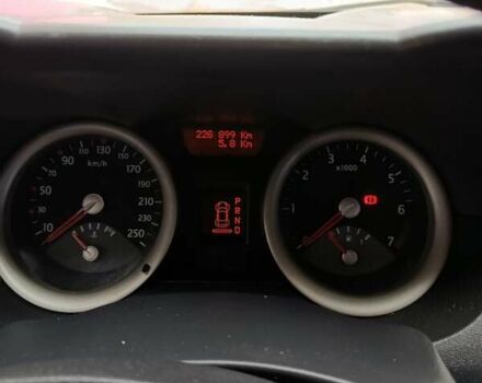 Красный Рено Меган, объемом двигателя 1.6 л и пробегом 230 тыс. км за 4100 $, фото 1 на Automoto.ua