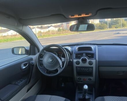 Красный Рено Меган, объемом двигателя 1.6 л и пробегом 146 тыс. км за 3700 $, фото 14 на Automoto.ua