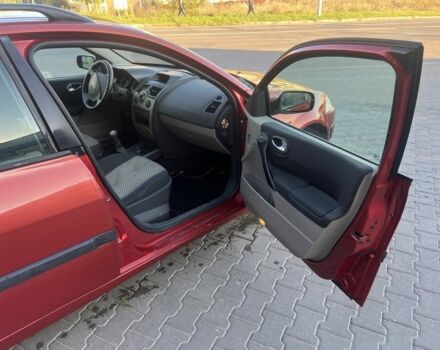 Красный Рено Меган, объемом двигателя 1.6 л и пробегом 146 тыс. км за 3700 $, фото 11 на Automoto.ua