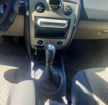 Рено Меган 2004 в Первомайск на Automoto.ua Красный Рено Меган, объемом двигателя 1.6 л и пробегом 257 тыс. км за 4750 $, фото 4 на Automoto.ua