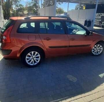 Рено Меган 2004 в Первомайск на Automoto.ua Красный Рено Меган, объемом двигателя 1.6 л и пробегом 257 тыс. км за 4750 $, фото 5 на Automoto.ua