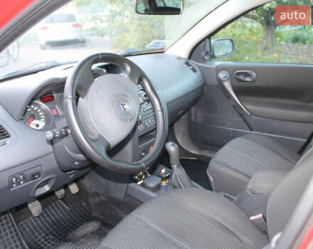 Красный Рено Меган, объемом двигателя 1.6 л и пробегом 254 тыс. км за 5200 $, фото 8 на Automoto.ua