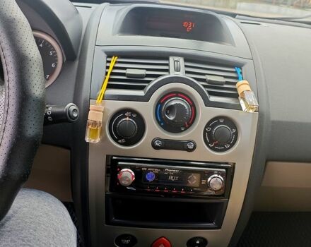 Червоний Рено Меган, об'ємом двигуна 1.6 л та пробігом 282 тис. км за 4600 $, фото 8 на Automoto.ua