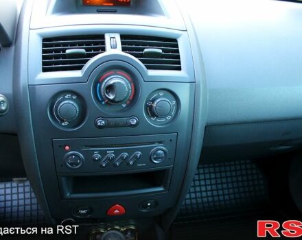 Красный Рено Меган, объемом двигателя 1.6 л и пробегом 254 тыс. км за 5100 $, фото 10 на Automoto.ua