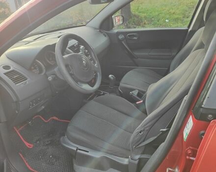 Красный Рено Меган, объемом двигателя 1.5 л и пробегом 345 тыс. км за 3000 $, фото 6 на Automoto.ua