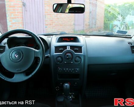 Красный Рено Меган, объемом двигателя 1.6 л и пробегом 254 тыс. км за 5100 $, фото 12 на Automoto.ua