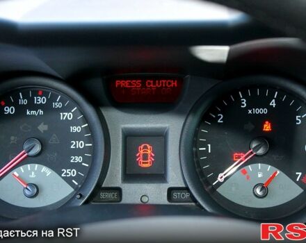 Красный Рено Меган, объемом двигателя 1.6 л и пробегом 254 тыс. км за 5100 $, фото 9 на Automoto.ua