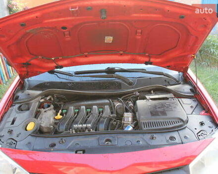 Красный Рено Меган, объемом двигателя 1.6 л и пробегом 254 тыс. км за 5200 $, фото 16 на Automoto.ua
