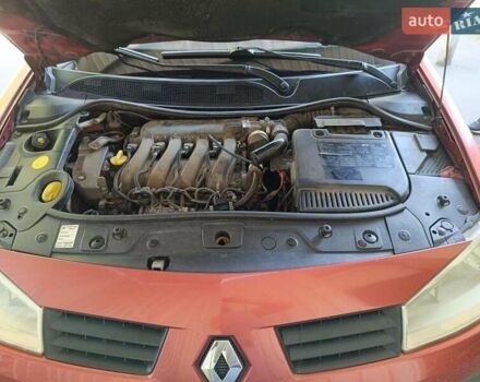 Рено Меган 2004 в Кропивницком (Кировограде) на Automoto.ua Красный Рено Меган, объемом двигателя 2 л и пробегом 280 тыс. км за 5600 $, фото 10 на Automoto.ua