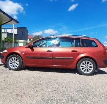 Рено Меган 2004 в Первомайск на Automoto.ua Красный Рено Меган, объемом двигателя 1.6 л и пробегом 257 тыс. км за 4750 $, фото 26 на Automoto.ua