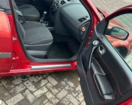 Красный Рено Меган, объемом двигателя 1.6 л и пробегом 237 тыс. км за 4500 $, фото 6 на Automoto.ua