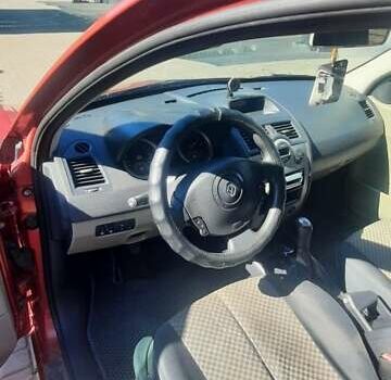 Рено Меган 2004 в Первомайск на Automoto.ua Красный Рено Меган, объемом двигателя 1.6 л и пробегом 257 тыс. км за 4750 $, фото 3 на Automoto.ua