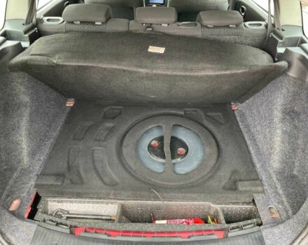 Красный Рено Меган, объемом двигателя 1.6 л и пробегом 249 тыс. км за 3699 $, фото 15 на Automoto.ua