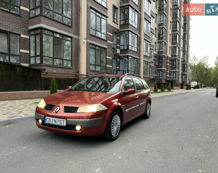 Рено Меган 2005 в Чернигове на Automoto.ua Красный Рено Меган, объемом двигателя 1.6 л и пробегом 215 тыс. км за 4200 $, фото 1 на Automoto.ua