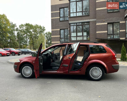 Красный Рено Меган, объемом двигателя 1.6 л и пробегом 215 тыс. км за 4000 $, фото 19 на Automoto.ua