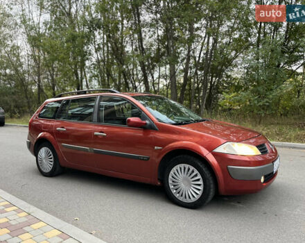 Красный Рено Меган, объемом двигателя 1.6 л и пробегом 215 тыс. км за 4000 $, фото 2 на Automoto.ua