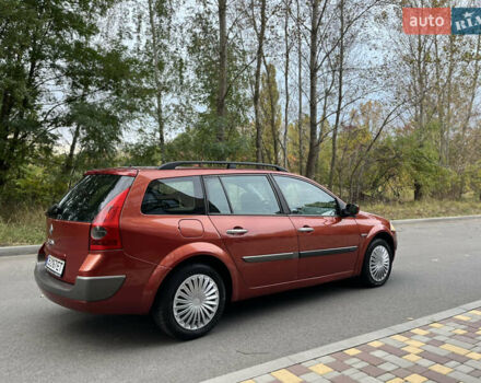 Рено Меган 2005 в Чернигове на Automoto.ua Красный Рено Меган, объемом двигателя 1.6 л и пробегом 215 тыс. км за 4200 $, фото 6 на Automoto.ua