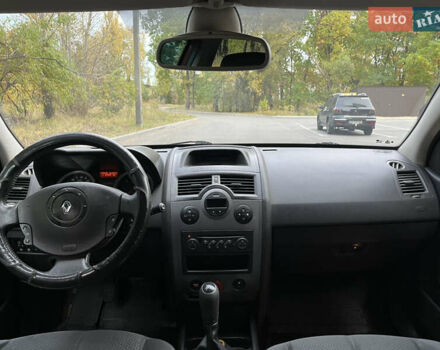Рено Меган 2005 в Чернигове на Automoto.ua Красный Рено Меган, объемом двигателя 1.6 л и пробегом 215 тыс. км за 4200 $, фото 27 на Automoto.ua