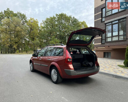 Красный Рено Меган, объемом двигателя 1.6 л и пробегом 215 тыс. км за 4000 $, фото 14 на Automoto.ua