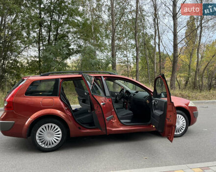 Червоний Рено Меган, об'ємом двигуна 1.6 л та пробігом 215 тис. км за 4600 $, фото 16 на Automoto.ua