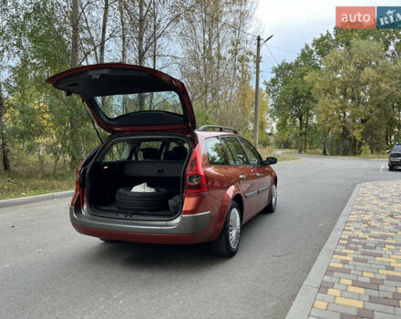 Рено Меган 2005 в Чернигове на Automoto.ua Красный Рено Меган, объемом двигателя 1.6 л и пробегом 215 тыс. км за 4200 $, фото 14 на Automoto.ua