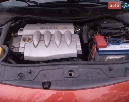 Красный Рено Меган, объемом двигателя 1.6 л и пробегом 173 тыс. км за 5400 $, фото 10 на Automoto.ua