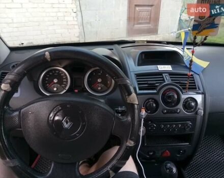 Красный Рено Меган, объемом двигателя 1.5 л и пробегом 190 тыс. км за 3000 $, фото 8 на Automoto.ua