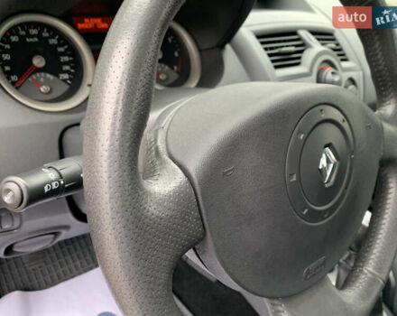 Рено Меган 2005 в Луцке на Automoto.ua Красный Рено Меган, объемом двигателя 2 л и пробегом 83 тыс. км за 4999 $, фото 49 на Automoto.ua