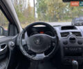 Рено Меган 2005 в Чернигове на Automoto.ua Красный Рено Меган, объемом двигателя 1.6 л и пробегом 215 тыс. км за 4200 $, фото 28 на Automoto.ua