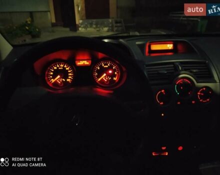 Красный Рено Меган, объемом двигателя 1.39 л и пробегом 202 тыс. км за 4500 $, фото 2 на Automoto.ua