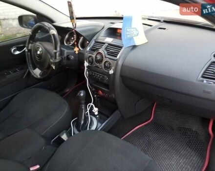 Красный Рено Меган, объемом двигателя 1.5 л и пробегом 190 тыс. км за 3000 $, фото 7 на Automoto.ua