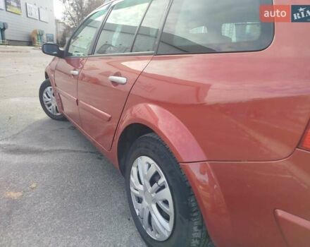 Рено Меган 2006 в Броварах на Automoto.ua Красный Рено Меган, объемом двигателя 1.6 л и пробегом 201 тыс. км за 5300 $, фото 28 на Automoto.ua