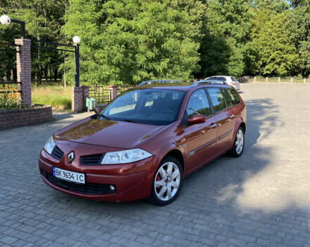 Красный Рено Меган, объемом двигателя 1.6 л и пробегом 280 тыс. км за 4500 $, фото 7 на Automoto.ua