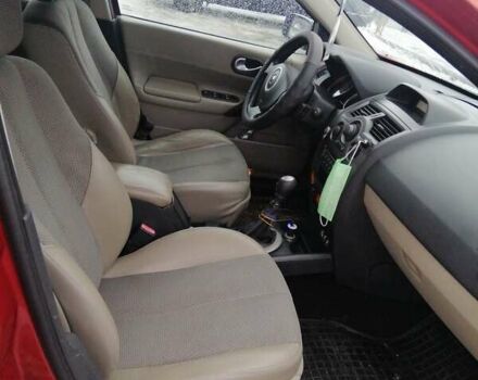 Рено Меган 2006 в Владимир-Волынский на Automoto.ua Красный Рено Меган, объемом двигателя 1.9 л и пробегом 355 тыс. км за 4600 $, фото 4 на Automoto.ua