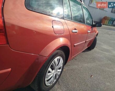 Рено Меган 2006 в Броварах на Automoto.ua Красный Рено Меган, объемом двигателя 1.6 л и пробегом 201 тыс. км за 5300 $, фото 25 на Automoto.ua