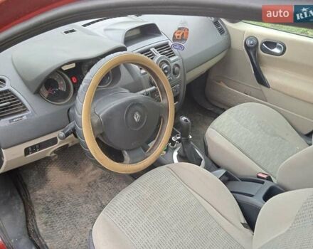 Красный Рено Меган, объемом двигателя 1.6 л и пробегом 400 тыс. км за 5500 $, фото 3 на Automoto.ua