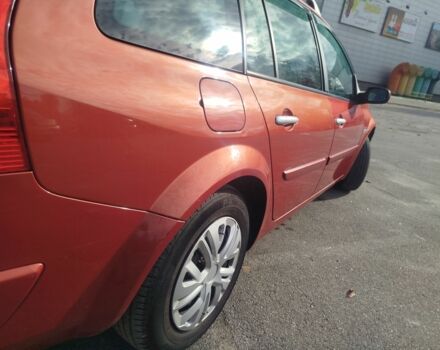 Рено Меган 2006 в Броварах на Automoto.ua Красный Рено Меган, объемом двигателя 1.6 л и пробегом 201 тыс. км за 5300 $, фото 4 на Automoto.ua