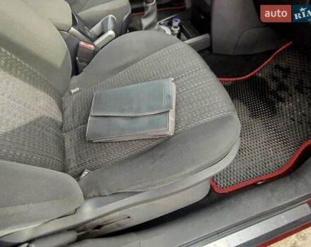 Рено Меган 2006 в Броварах на Automoto.ua Красный Рено Меган, объемом двигателя 1.6 л и пробегом 201 тыс. км за 5300 $, фото 20 на Automoto.ua