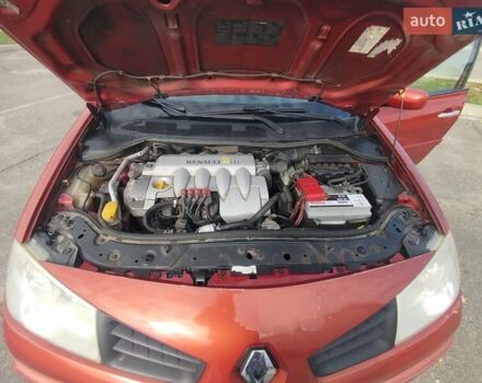 Рено Меган 2006 в Броварах на Automoto.ua Красный Рено Меган, объемом двигателя 1.6 л и пробегом 201 тыс. км за 5300 $, фото 11 на Automoto.ua