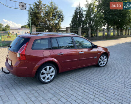 Красный Рено Меган, объемом двигателя 1.6 л и пробегом 280 тыс. км за 4500 $, фото 2 на Automoto.ua