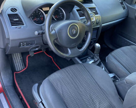 Красный Рено Меган, объемом двигателя 1.6 л и пробегом 280 тыс. км за 4500 $, фото 33 на Automoto.ua