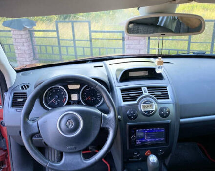 Красный Рено Меган, объемом двигателя 1.6 л и пробегом 280 тыс. км за 4500 $, фото 29 на Automoto.ua