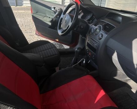 Красный Рено Меган, объемом двигателя 1.6 л и пробегом 243 тыс. км за 3400 $, фото 2 на Automoto.ua